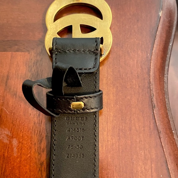 **SOLD** Authentic Gucci 1” belt - Picture 3 of 3